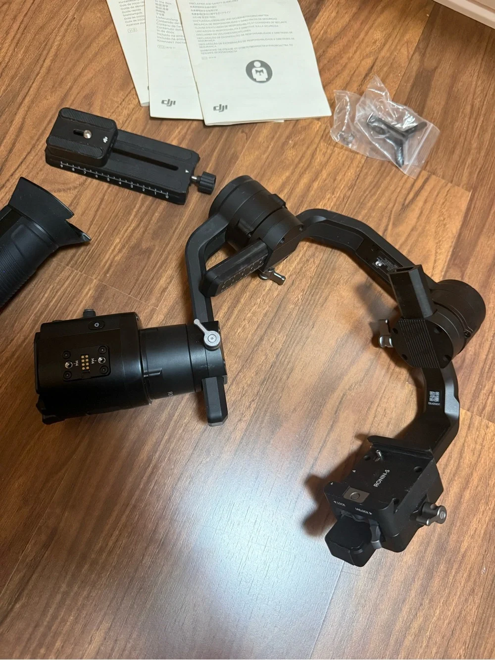 DJI Ronin-S 3-Axis Camera Gimbal Stabilizer – Great Condition